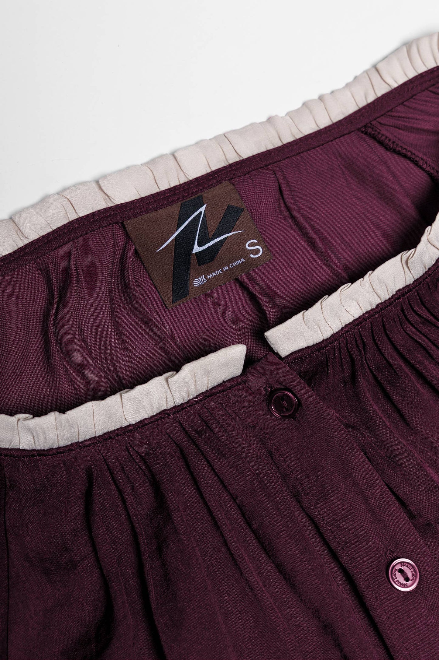 Abstract Applique Popover Blouse